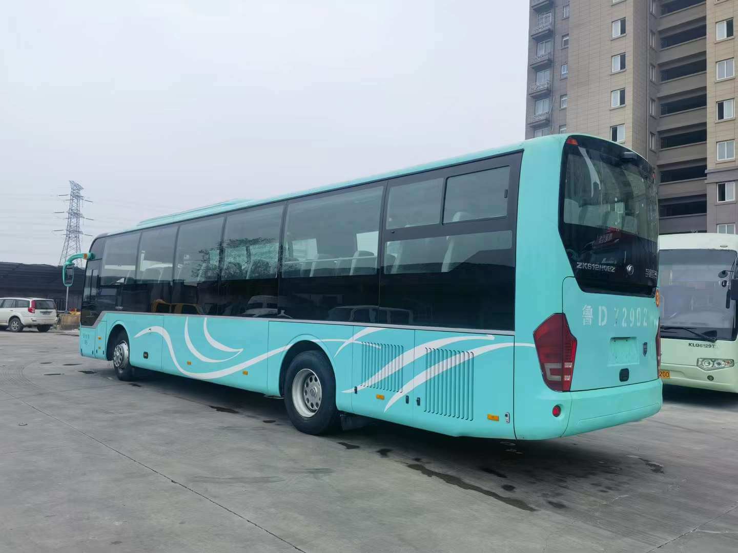 Yutong 6121 65/70 seats