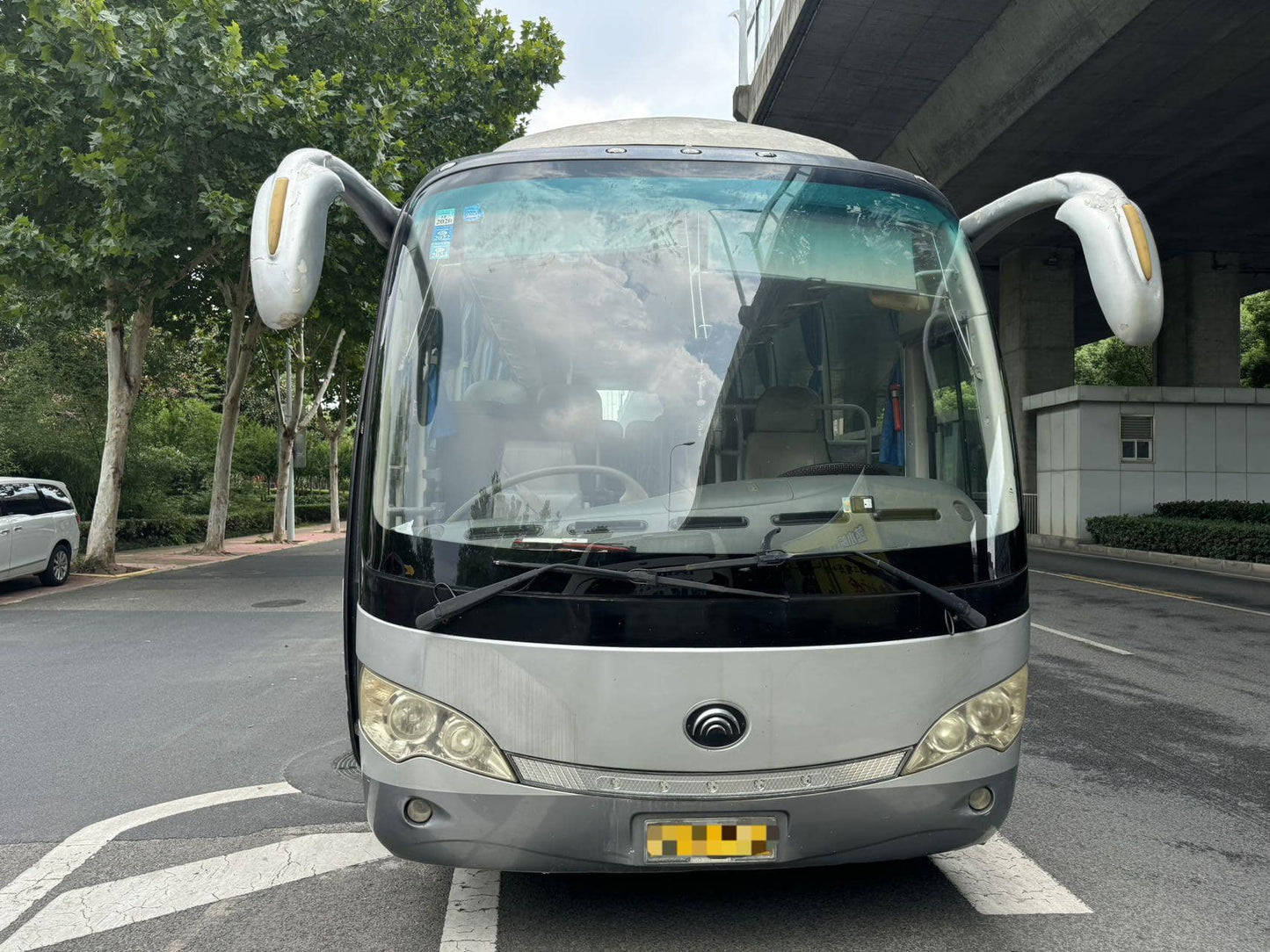 Yutong 6858 35 seats