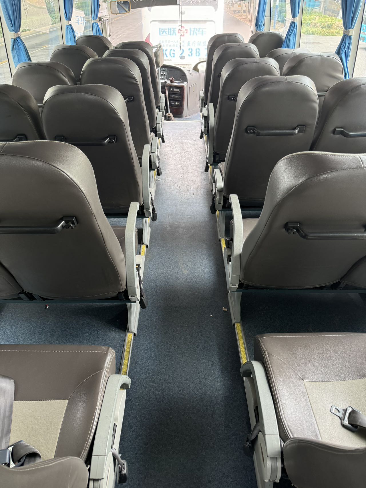 Yutong 6858 35 seats