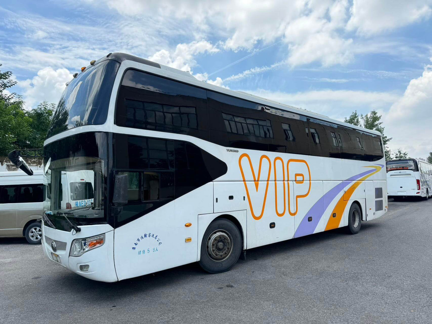 Yutong 6127 59 seats