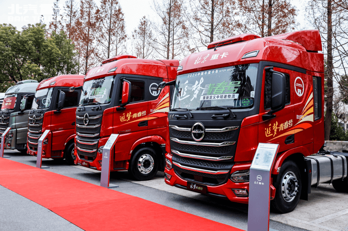 Heavy-duty truck sales in December 2024 in China: Sinotruk sold 19,000 units, Dongfeng surpassed FAW Jiefang, and Shacman ranked 4th!