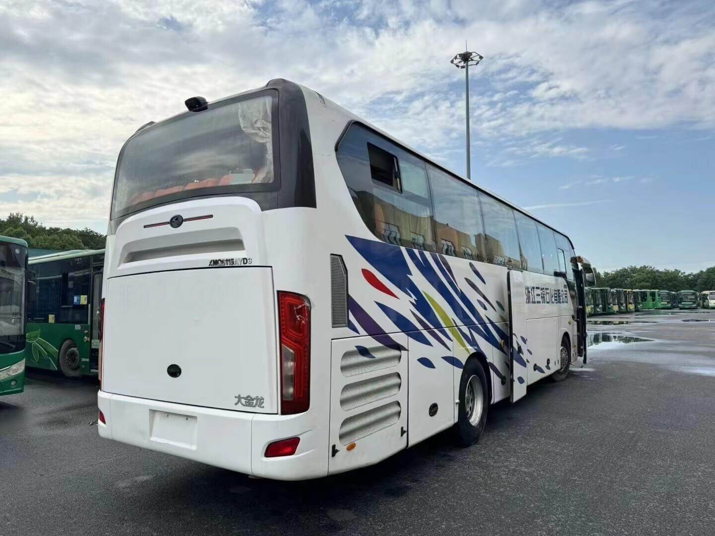 King Long 6115 63 seats