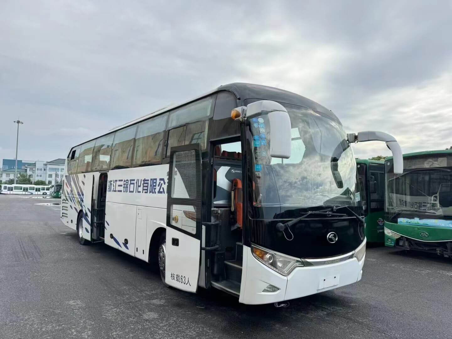 King Long 6115 63 seats