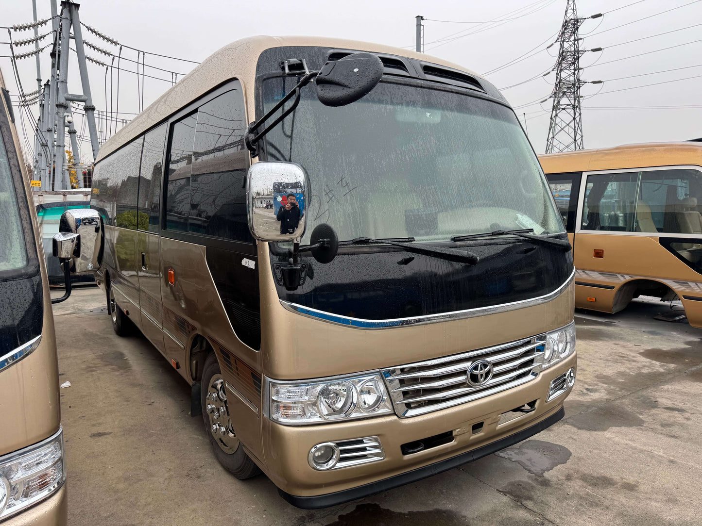 Toyota Coaster 14-16 seats RV