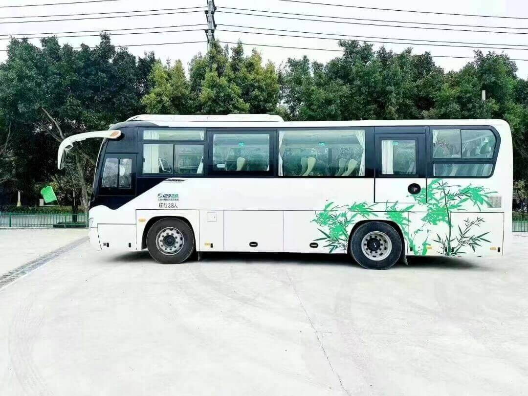 Yutong 6906 38 seats