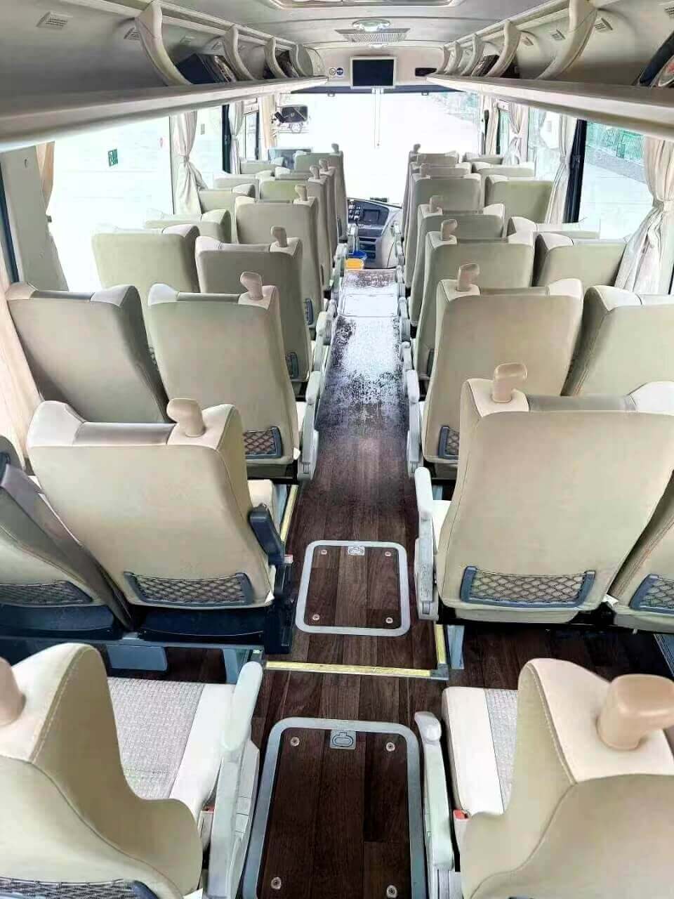 Yutong 6906 38 seats