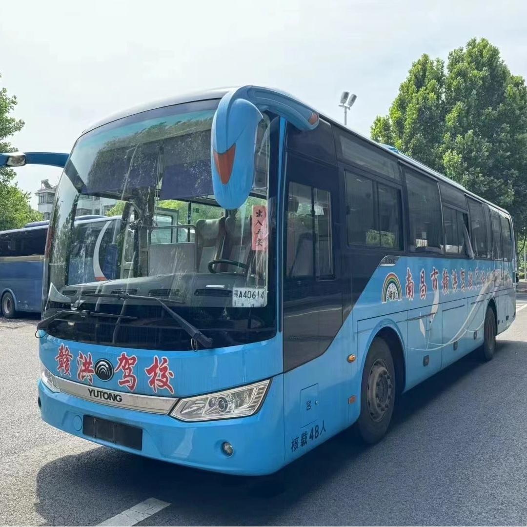 Yutong 6115 48/49 seats